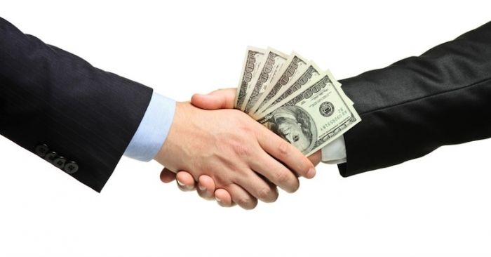 Sebelum anda pinjamkan duit kat orang lain, baca dulu 5 peraturan ini