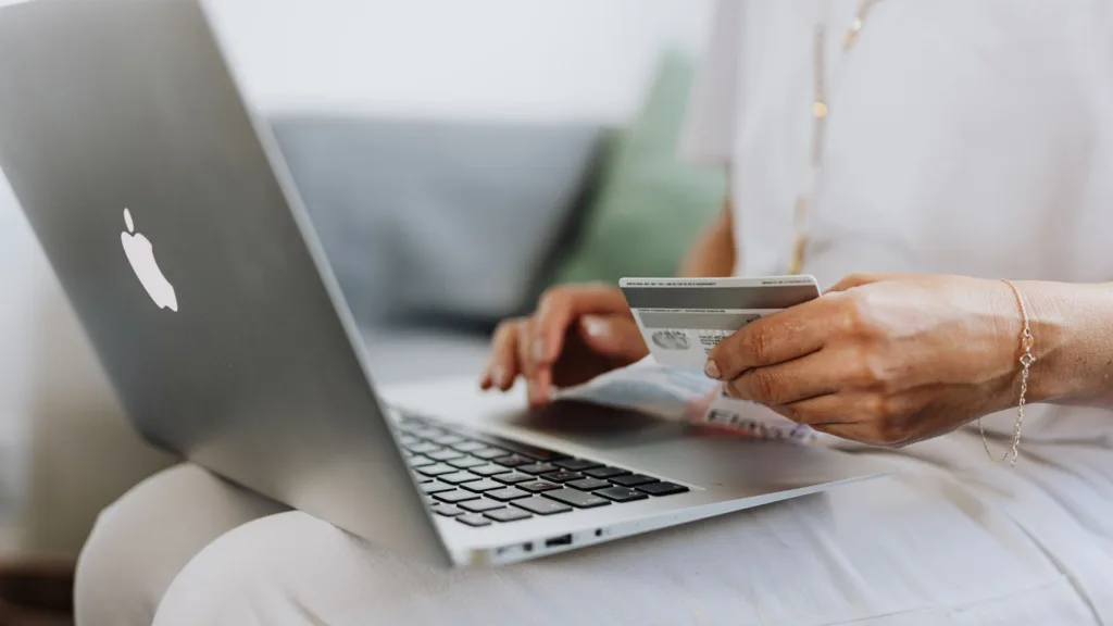 Macam Mana Nak Pakai Kad Kredit Tanpa Jadi Muflis